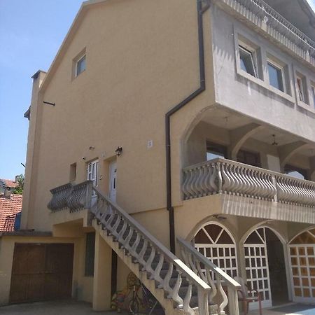Buric Rooms Nikšić Bagian luar foto