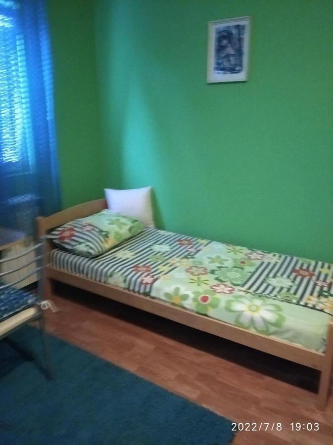 Buric Rooms Nikšić Bagian luar foto