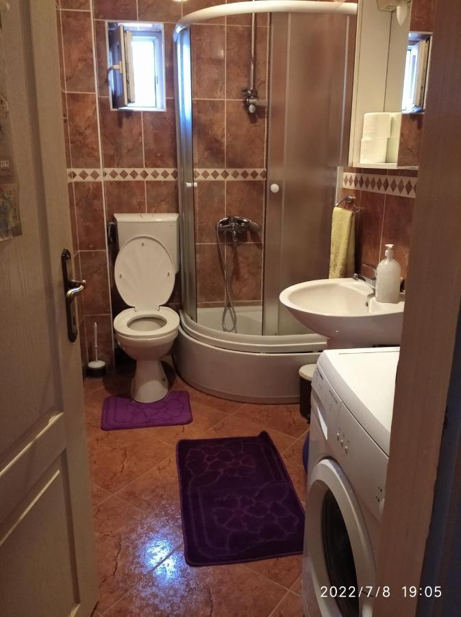 Buric Rooms Nikšić Bagian luar foto