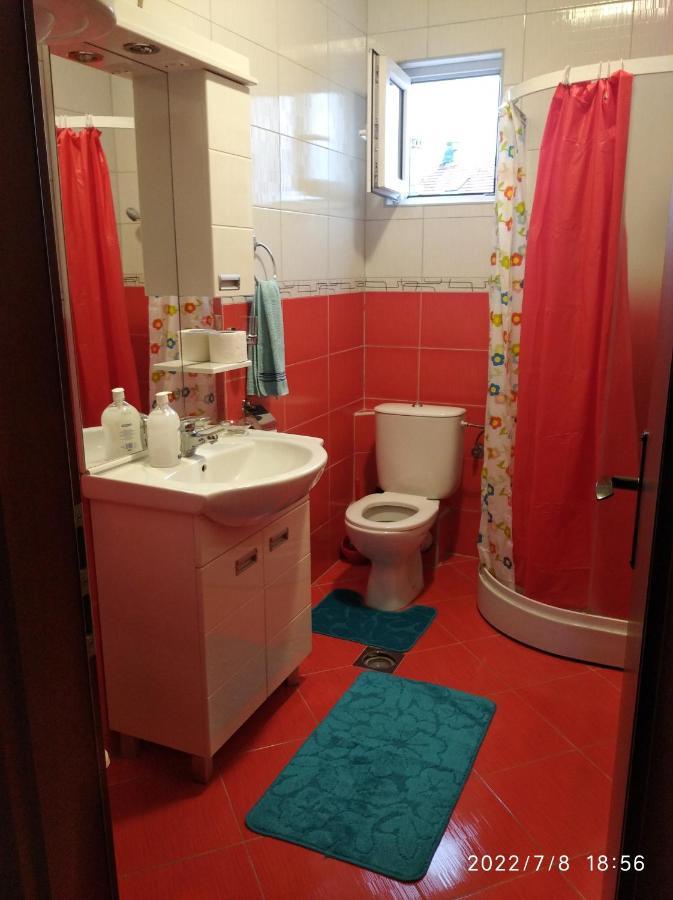 Buric Rooms Nikšić Bagian luar foto