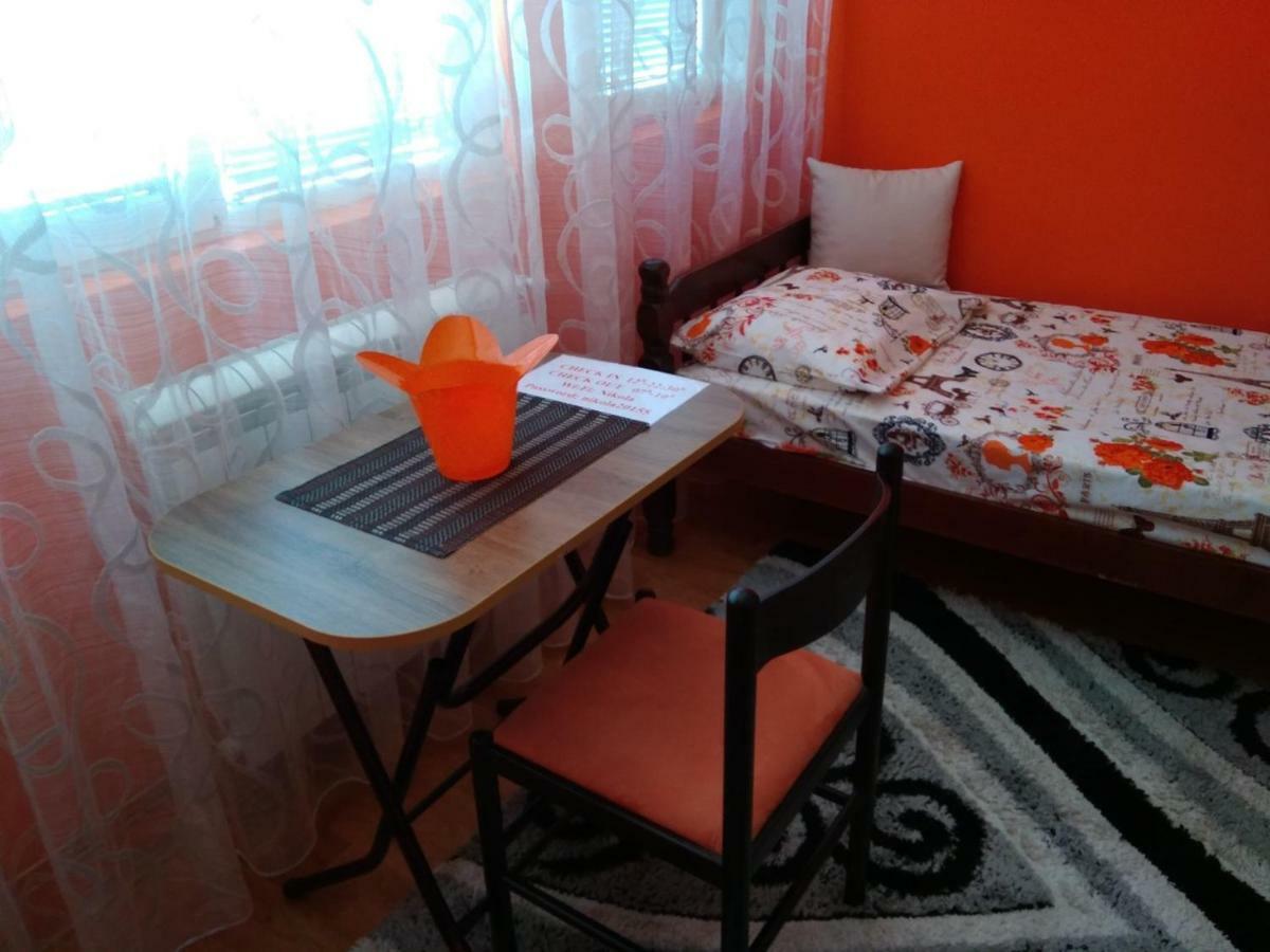 Buric Rooms Nikšić Bagian luar foto